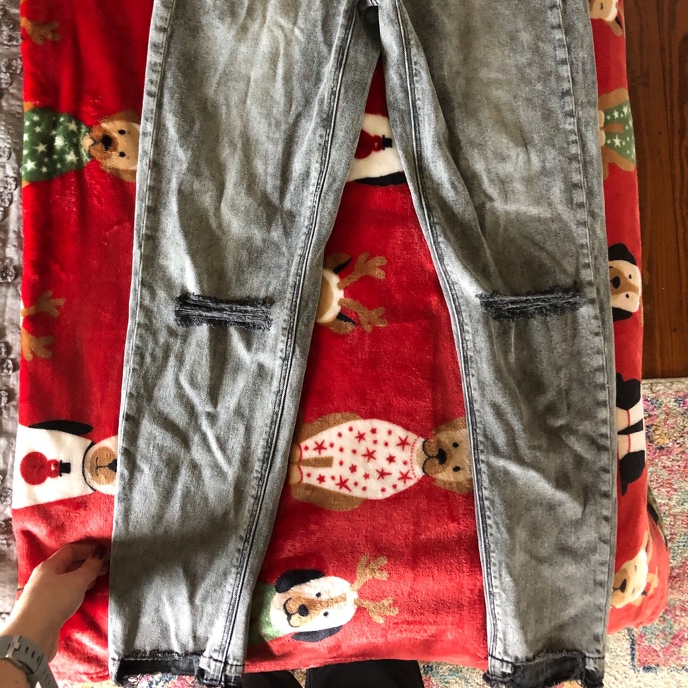 American eagle Black distressed mom jeans